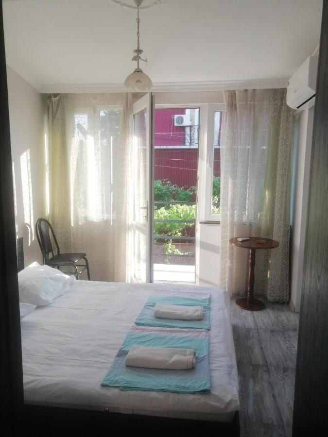 David Dali House Hotel Batumi Bagian luar foto