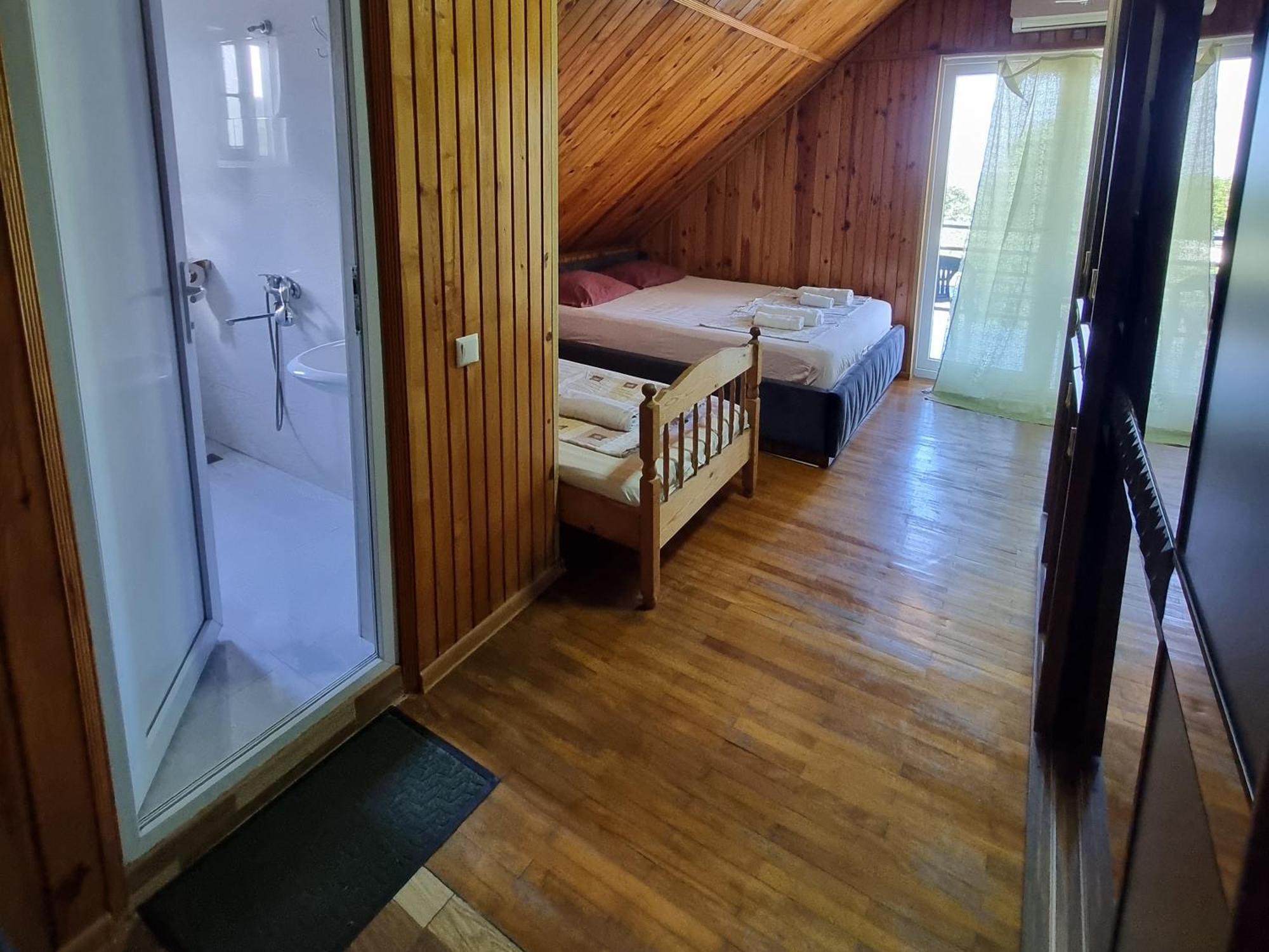 David Dali House Hotel Batumi Bagian luar foto